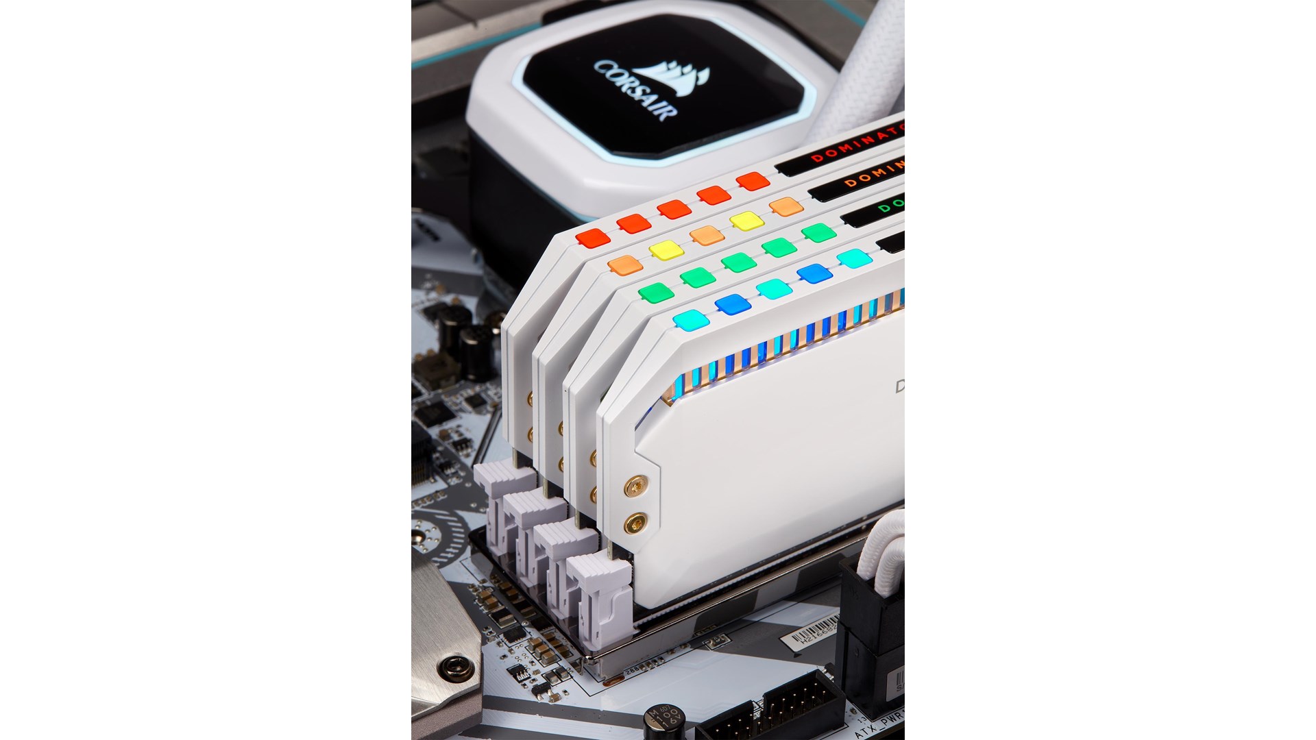 Corsair CMT32GX4M4C3200C16W